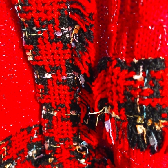 Classic red plaid sweater - Picture 3 of 6